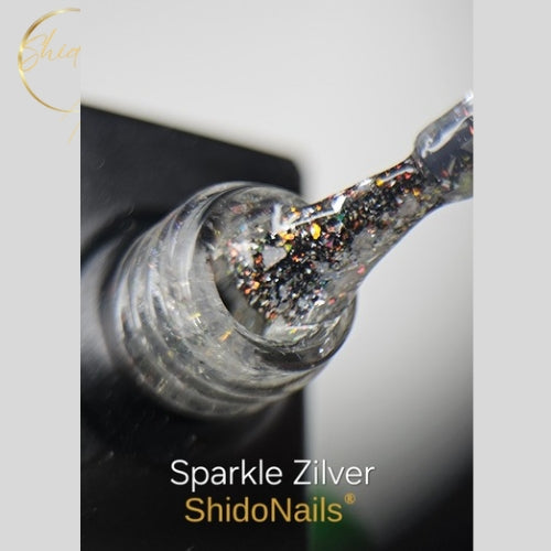 ShidoNails Sparkle Zilver gellak met een hoge concentratie zilveren glitters en reflecterende vlokken.