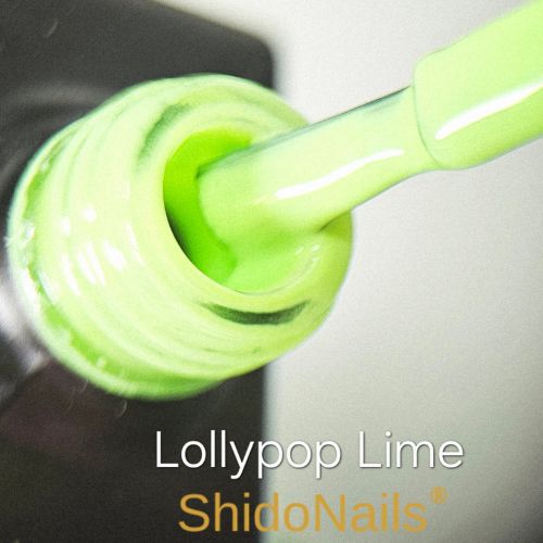 Close-up van de ShidoNails gellak flesopening en het penseel in de kleur lollypop lime, een felle groene tint.