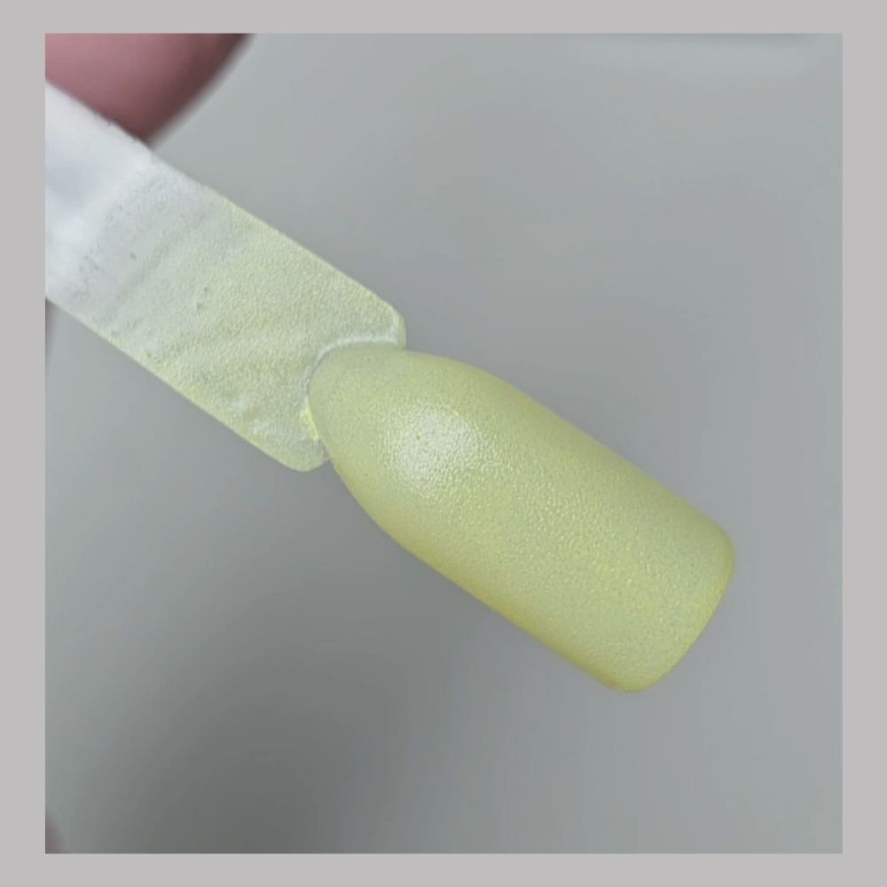 swatch stick met een ombre effect zonder bubbels met pat pat gel nr 07