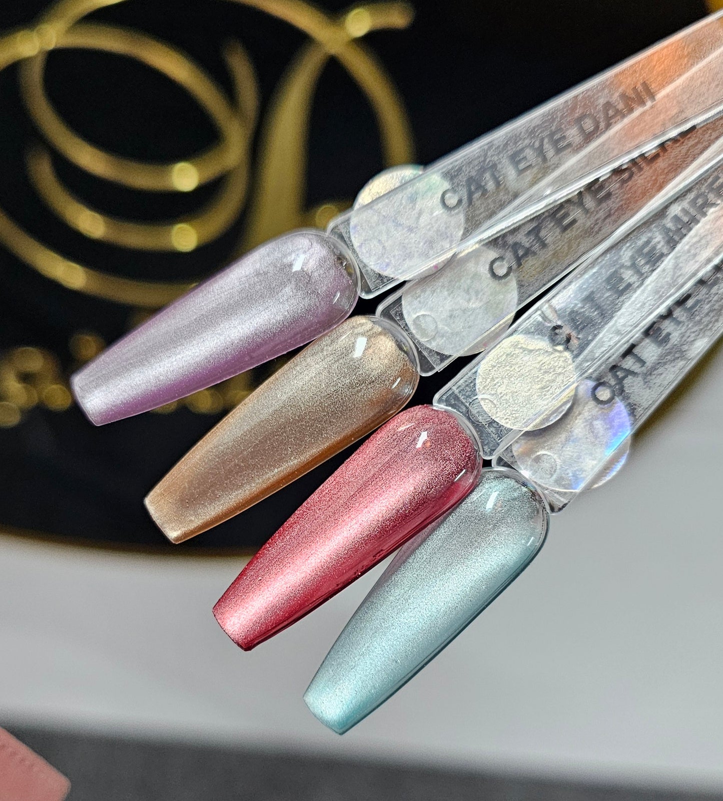 Cateye Silke - ShidoNails® - gouden cateye gellak 15ml