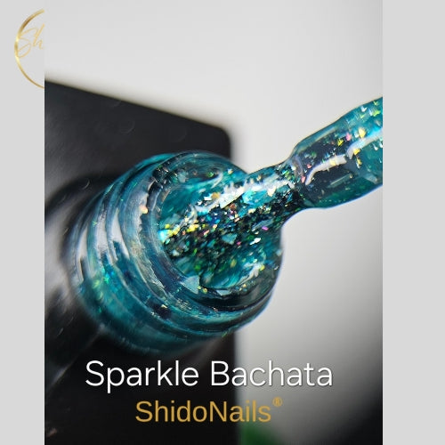 ShidoNails Sparkle Bachata gellak met diepe teal blauwe kleur en holografische glitters in de flacon.